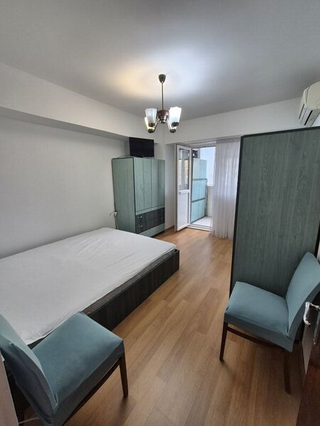 Drumul Taberei, Favorit,